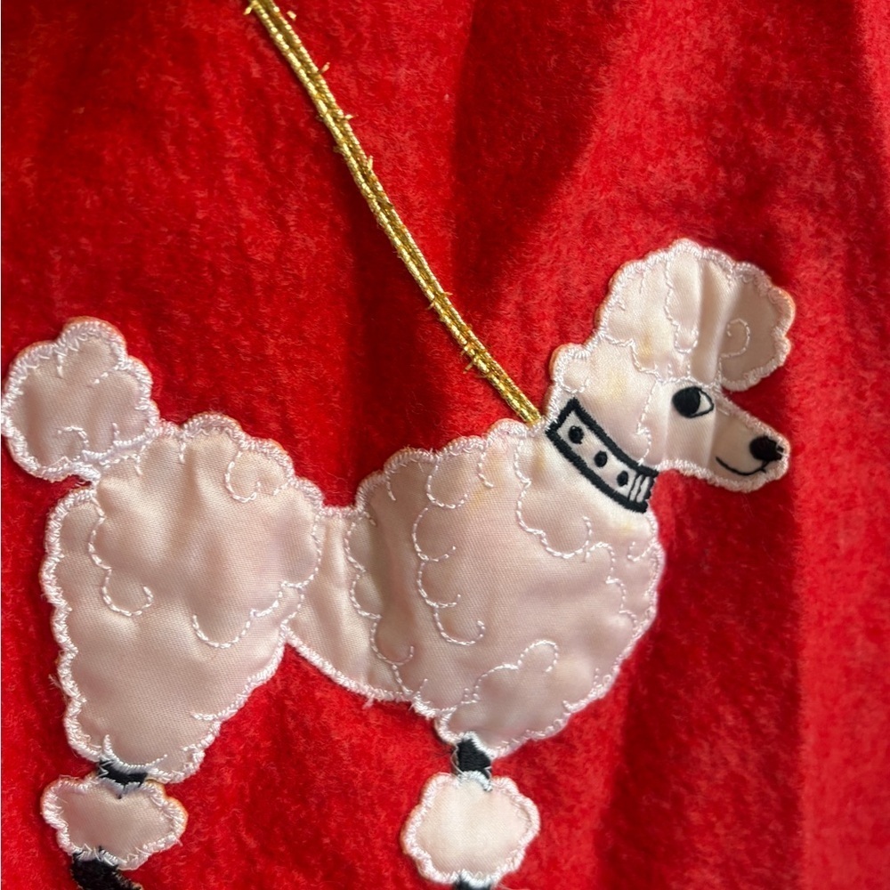 Vintage handmade poodle skirt. Made in the 80’s. Side zip, circle skirt. Child